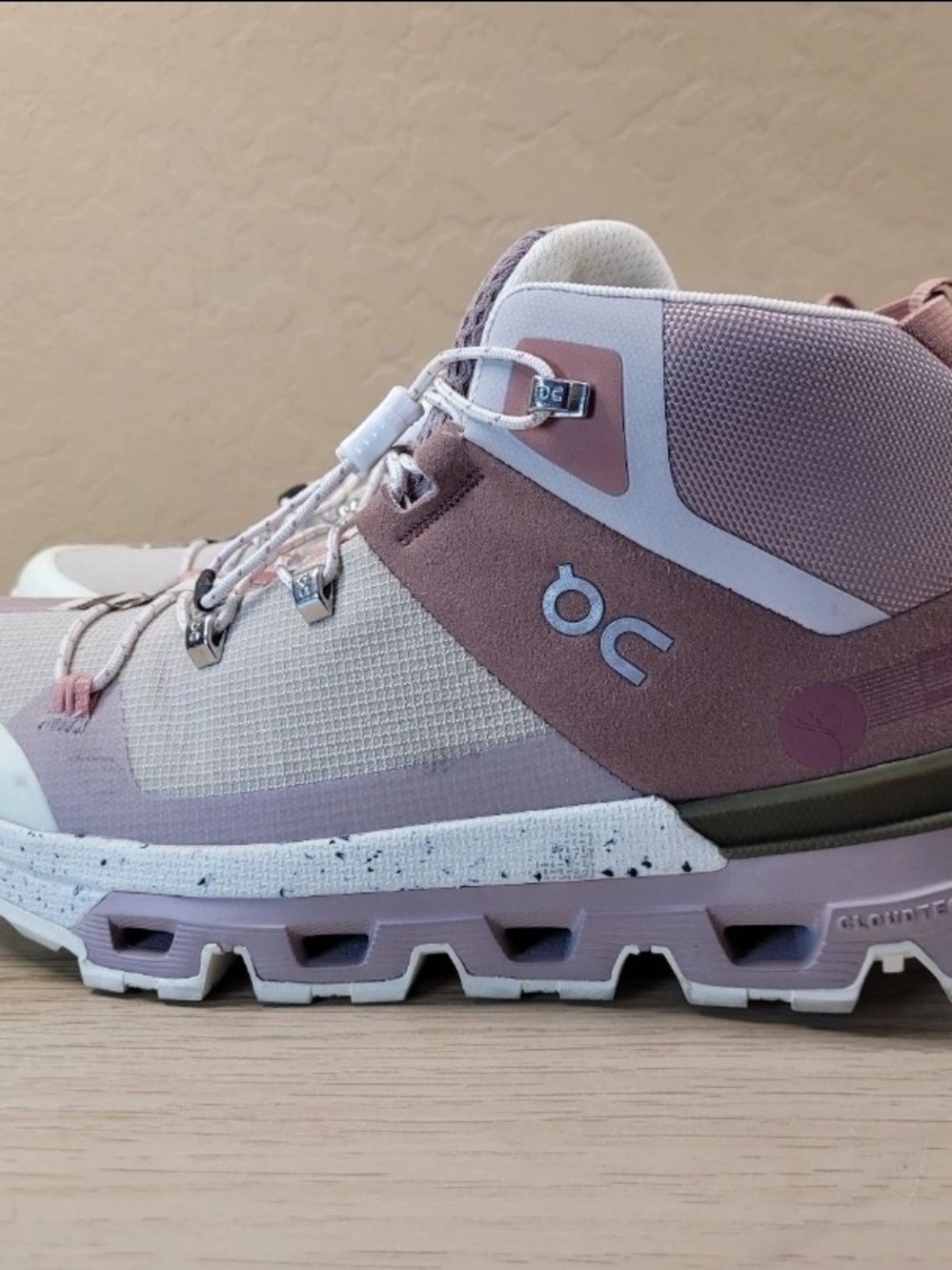 On Clouds Cloudtrax Hiking Boot Shoe Sneakers Rose Ivory 53.99054 Women’s Size 8 - Picture 2 of 10